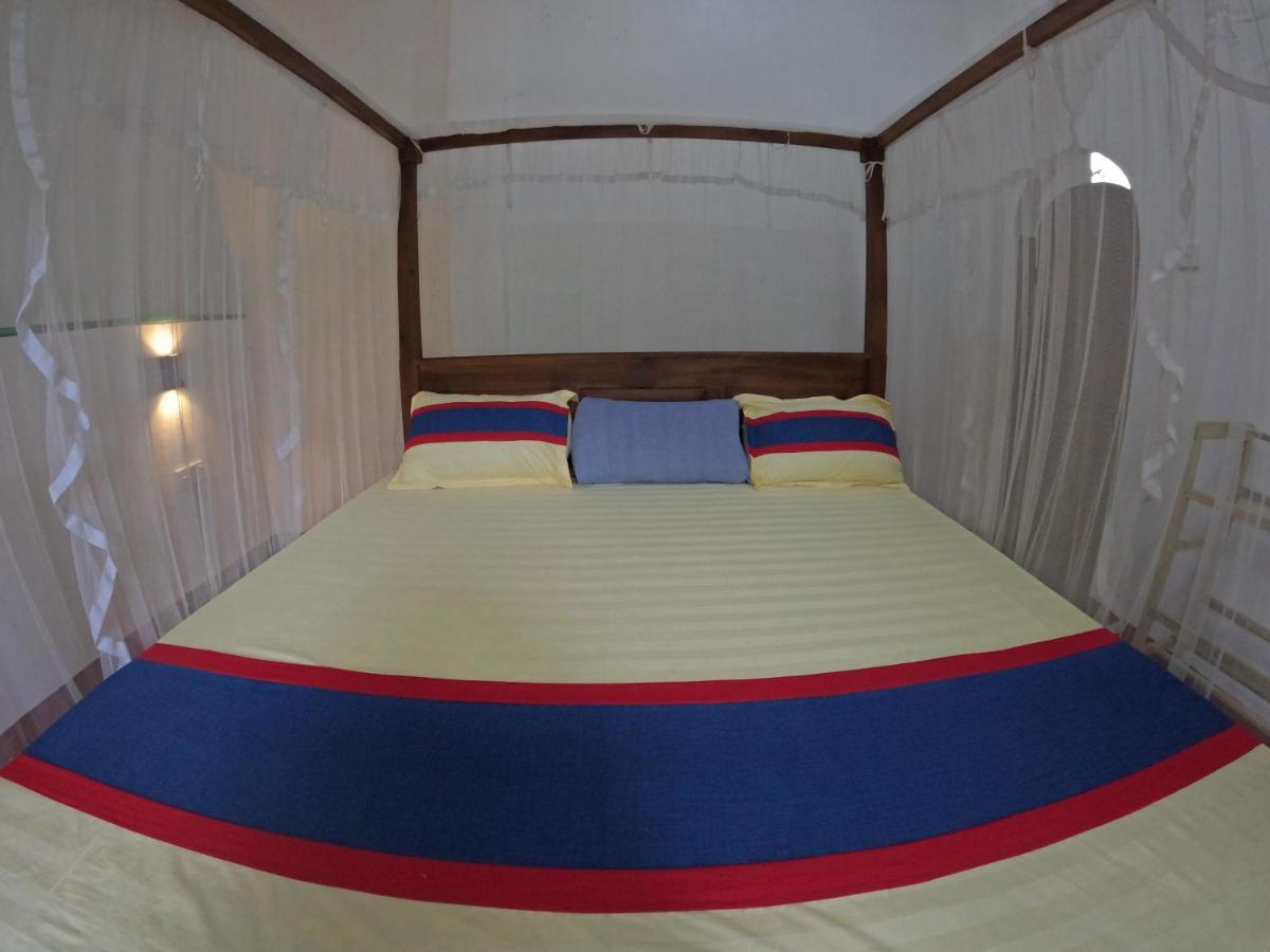 New Star Light Hotel Mirissa Kültér fotó